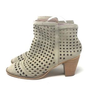 Farylrobin Cutout Suede Ankle Booties in Light Gray
